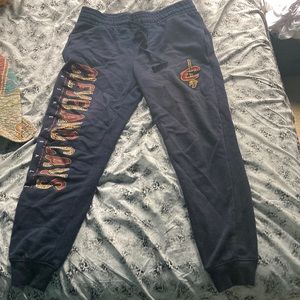 NBA CLEVELAND CAVALIERS JOGGERS